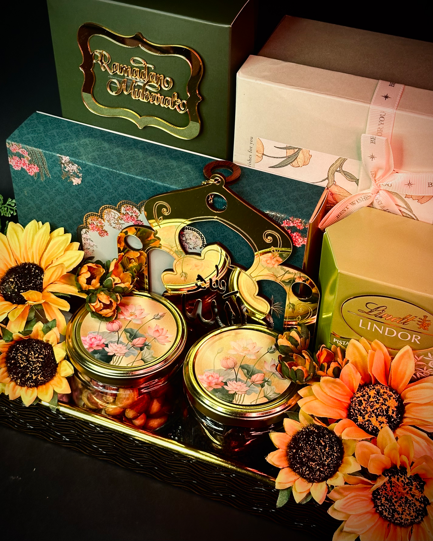 The Layali Emerald Ramadan Hamper