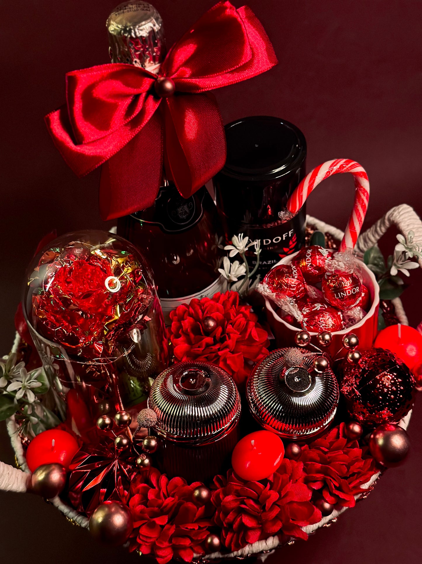 The Christmas Splendor Basket