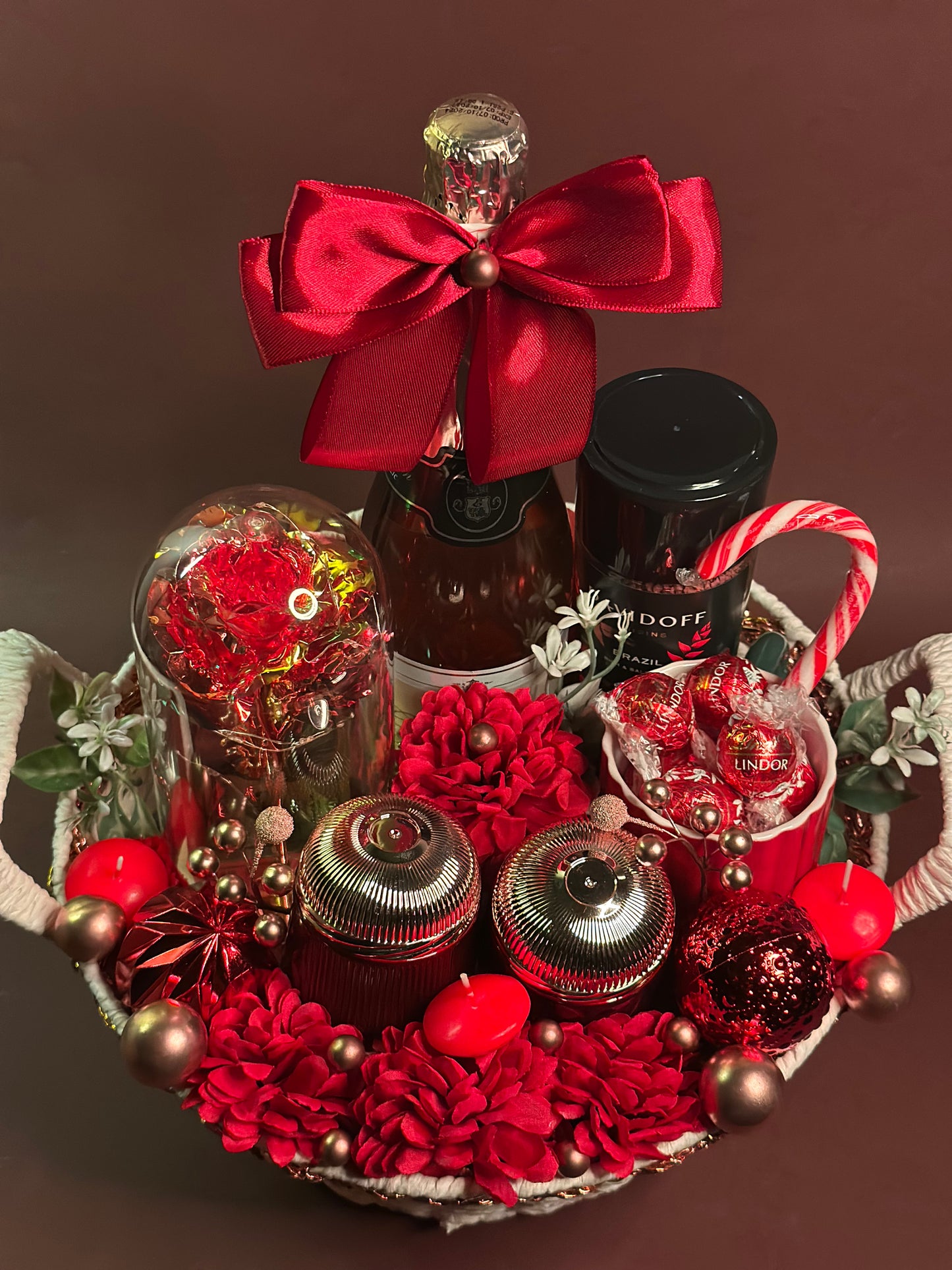 The Christmas Splendor Basket